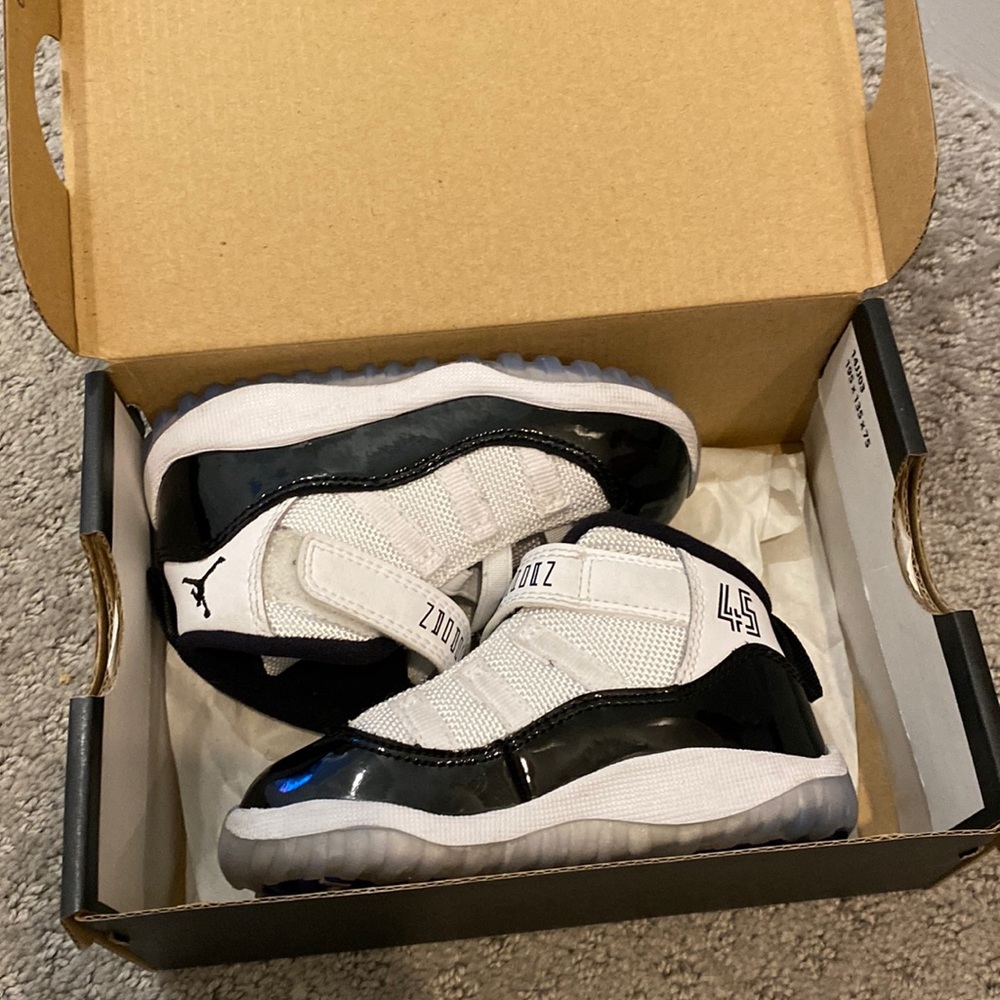 Toddler Jordan 11 Retro 6c